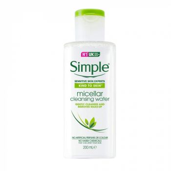 Apa micelara pentru tenul sensibil Simple Kind To Skin Micellar Cleansing Water, 200 ml la reducere