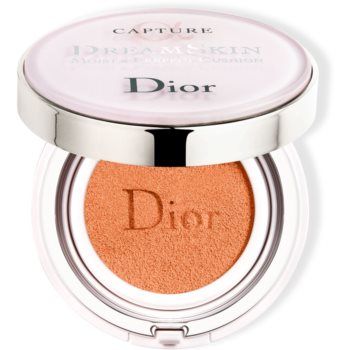 DIOR Capture Dreamskin Moist & Perfect Cushion fond de ten hidratant, în burete SPF 50