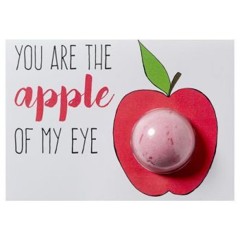 Set cadou Felicitare cu bila de baie efervescenta 40g + plic You Are the Apple Of My Eye, Bomb Cosmetics de firma original