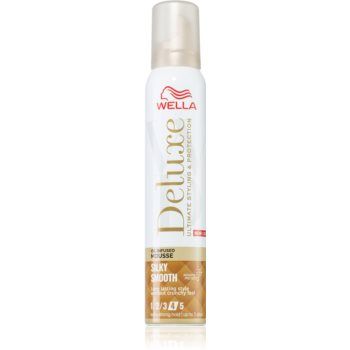 Wella Deluxe Silky Smooth spuma cu efect de nutritiv