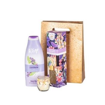Set cadou Lavender love, un gel de duș 500 ml, un parfum cameră 120 ml, o lumanare parfumata 50 g. si o punga cadou cartonată