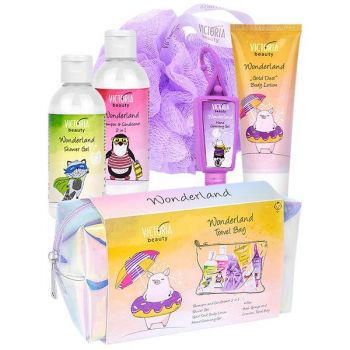 Set pentru Calatorii Wanderland Victoria Beauty Camco: Sampon si Balsam 2 in 1, Gel de Dus, Lotiune pentru Corp, Burete pentru Baie, Portfard