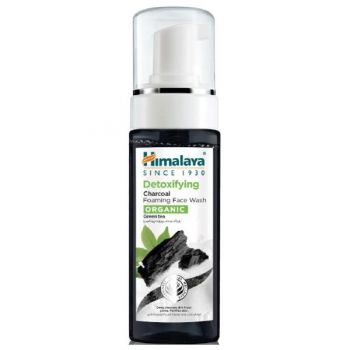 Spuma Detoxifianta pentru Curatarea Fetei cu Extract de Carbune - Himalaya Detoxifying Charcoal Foaming Face Wash, 150 ml ieftin