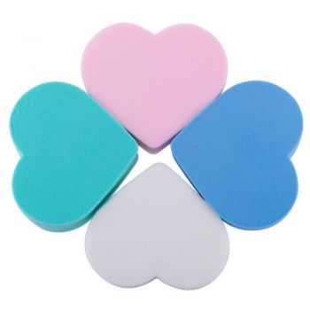 Set bureti Beautyblender, pentru aplicarea fondului de ten, in forma de inima, 4 buc