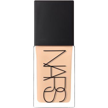 NARS Light Reflecting Foundation machiaj de stralucire pentru un look natural