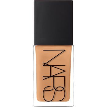 NARS Light Reflecting Foundation machiaj de stralucire pentru un look natural