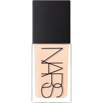 NARS Light Reflecting Foundation machiaj de stralucire pentru un look natural