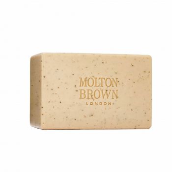 Molton Brown, Re-charge Black Pepper, Cleansing, Body Scrub, 250 g ieftina