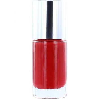 Lac de unghii Clinique, A Different Nail Enamel, 9ml (Culoare produse: 07 Red Red Red)