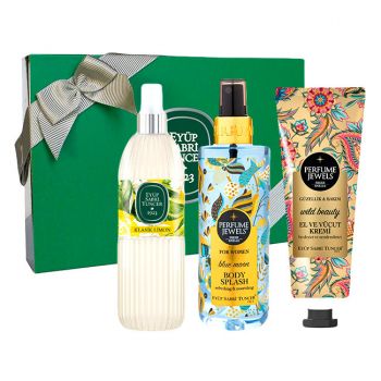 Set Cadou Eyup Sabri Tuncer, Apa de Colonie 80° Lamaie 150 ml + Spray de Corp Perfume Jewels Blue Moon 250 ml + Cremă De Mâini Și De Corp Wild Beauty 50 ml de firma original