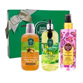 Set Cadou Eyup Sabri Tuncer, Gel De Duș Cu Ulei De Argan Natural 600 ml + Săpun Lichid Ulei De Măsline Natural Ayvalik Olive Blossom 500 ml + Spray de Corp Love Kisses 250 ml