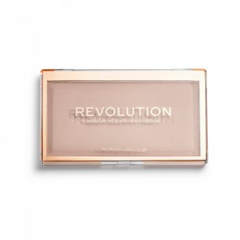 Pudra compacta matifianta Makeup Revolution (Concentratie: Pudra, Gramaj: 20 g, CULOARE: P4)