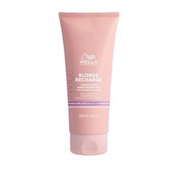 Balsam cu Pigment Violet pentru Neutralizarea Tonurilor de Galben - Wella Professionals Invigo Blonde Recharge, varianta 2023, 200 ml la reducere