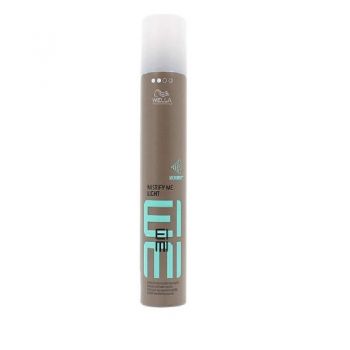 Spray Fixativ pentru Fixare Usoara Wella EIMI Mistify Me Light 500 ml la reducere