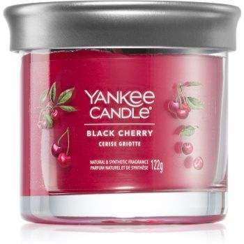 Yankee Candle Black Cherry lumânare parfumată Signature