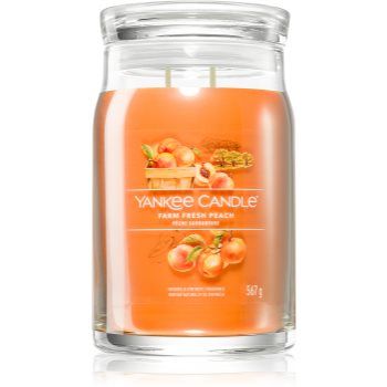 Yankee Candle Farm Fresh Peach lumânare parfumată Signature