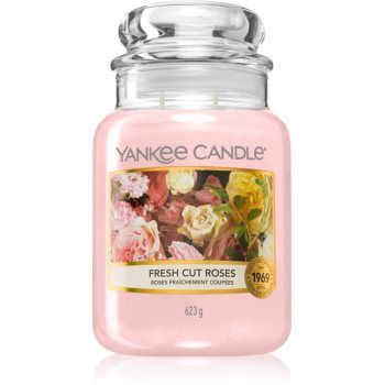 Yankee Candle Fresh Cut Roses lumânare parfumată