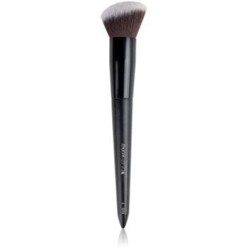 Brushworks Angled Blush Brush pensulă teșită pentru fardul de obraz