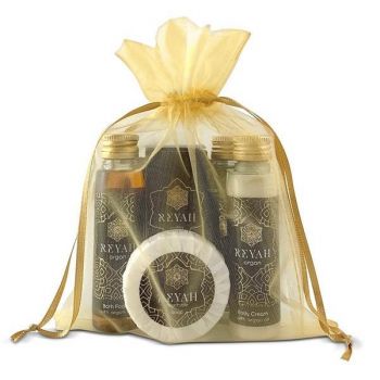Set Cadou Cosmetice Reyah cu Ulei de Argan, 1 x Sampon 35 ml, 1 x Gel de Dus 35 ml, 1 x Crema de Corp 35 ml, 1 x Sapun 30 g, 1 x Casca de Dus, 1 x Minipliant de prezentare. Ambalate in Saculet din Organza