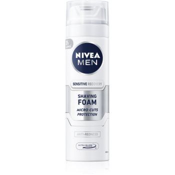 NIVEA MEN Sensitive spumă pentru bărbierit pentru barbati